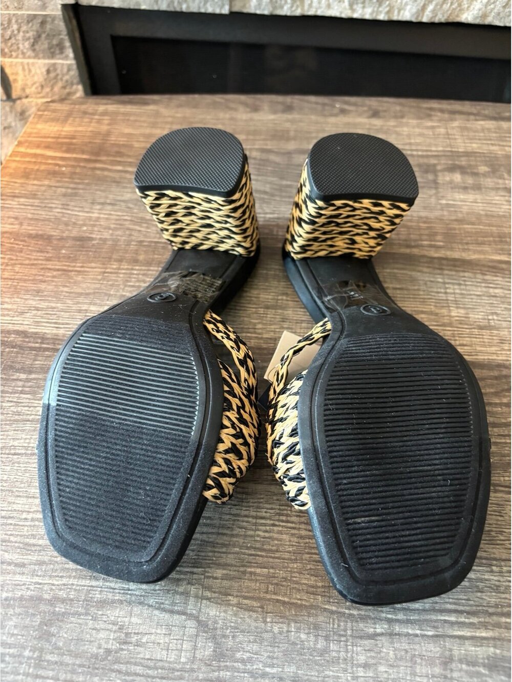 Universal Thread Sandals - Picture 6 of 6